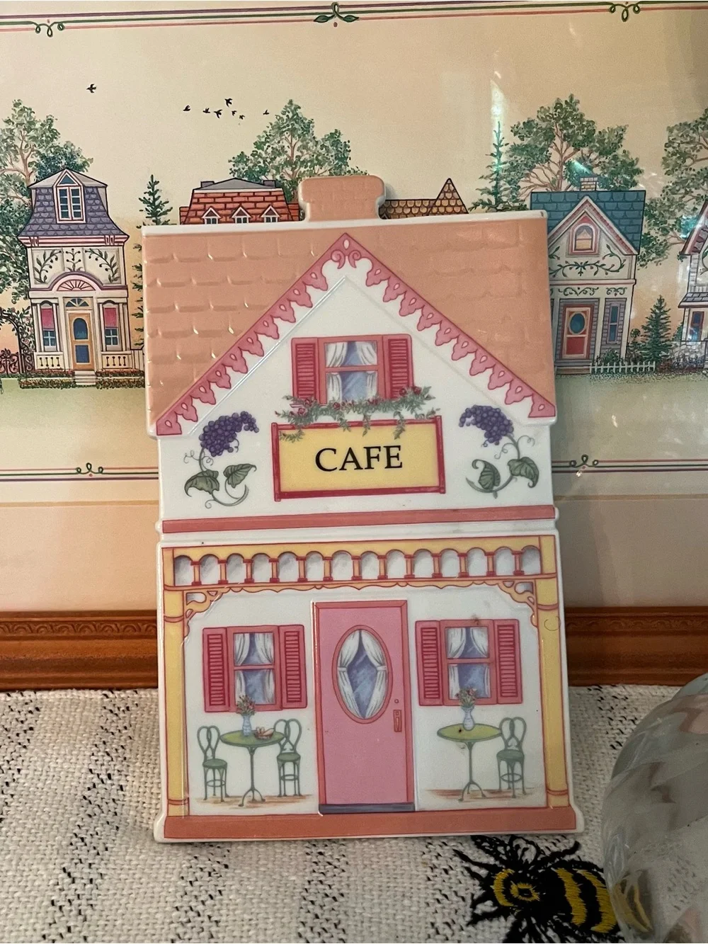 LENOX Village Pink Café House Trivet - Decorative Ceramic, Vintage 1990s